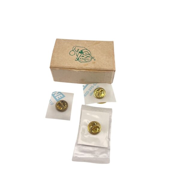 Set Of 3 Annabelle Doll Society Pins 1994 1996 1998 Collectible Vintage Set - Picture 4 of 8